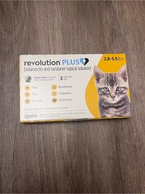Flea and tick topical for small cats 2-5.5 lbs